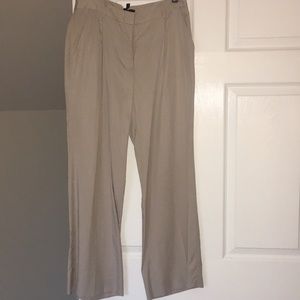 BCBGMaxAzria wide leg pant size S. NWT